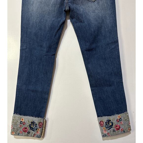 Driftwood Embroidered Colette Jeans Medium Wash Size 25W 26L NWT Floral Cuffed - Picture 13 of 16